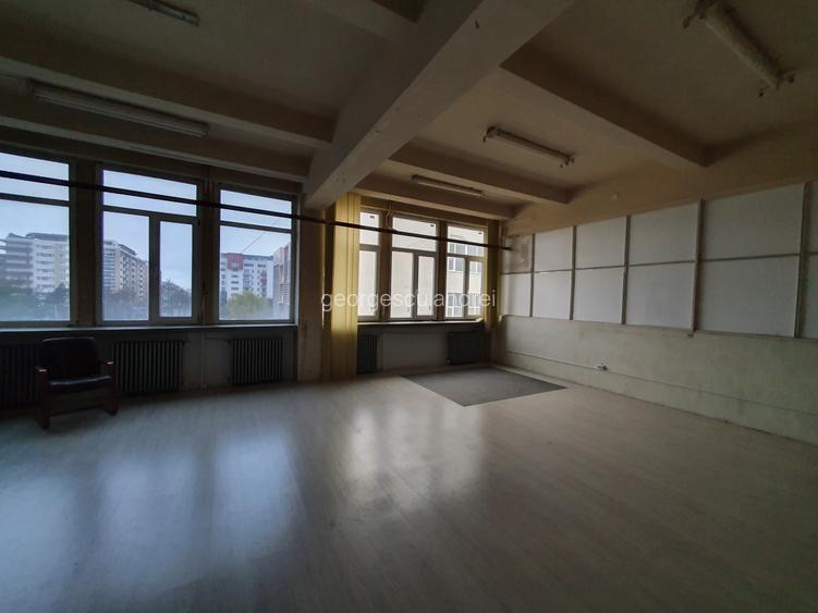 Spatiu 72 mp, 400 euro