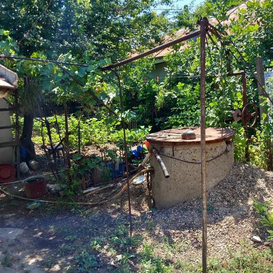 Casa batranesc de vanzare+teren - 4