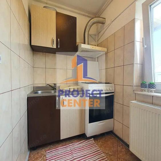 Garsoniera Exercitiu, stradala, langa statia de autobuz, centrala - 2