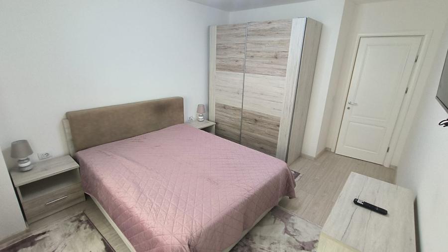 Proprietar închiriez ap 2 cam bloc nou  - 4