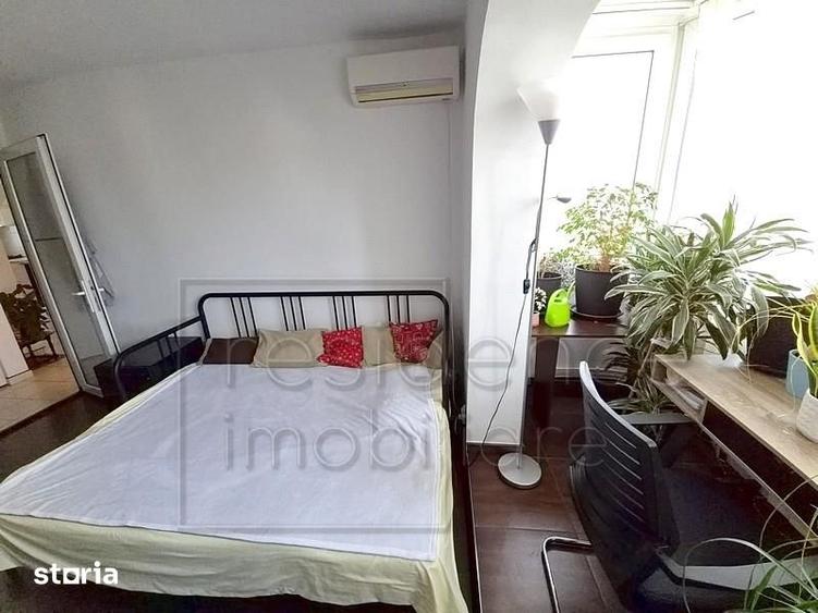 Apartament cu 4 camere decomandat în Plopilor