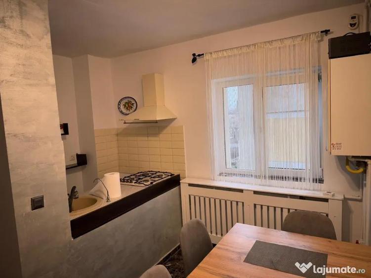 Inchiriez Apartament 3 camere spa?ios Agigea sos. Mangaliei - 14