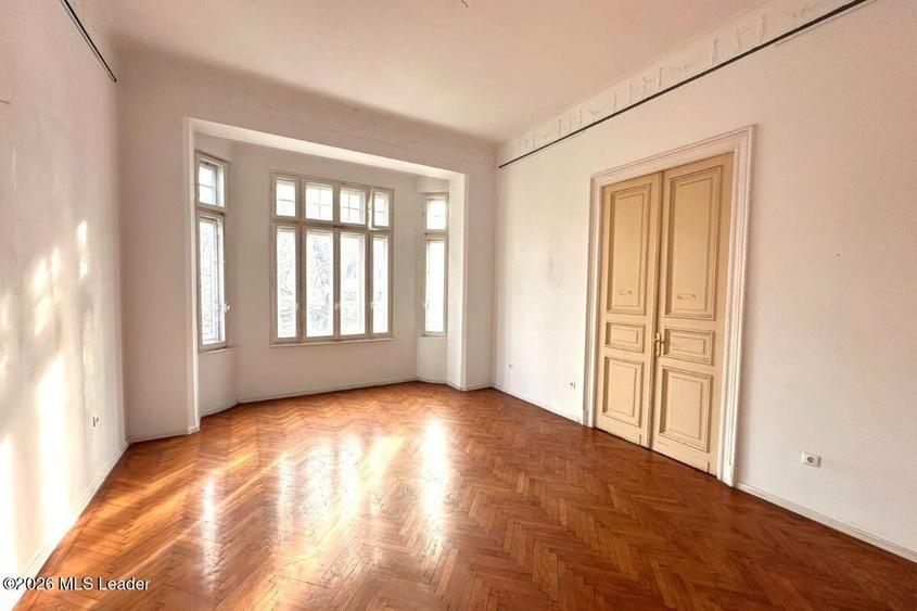 B-dul Carol 59, 222 mpu, 9 camere, etaj 1 din 3, balcoane 14 mp - 7