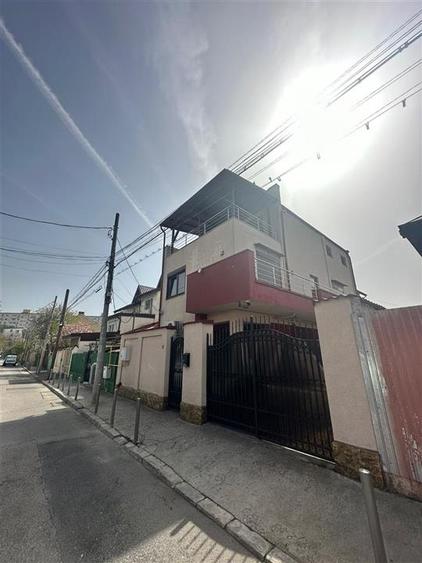 [SUDULUI] Casa individuala cu 4 camere, 3 bai - Teren 160 mp - - 1