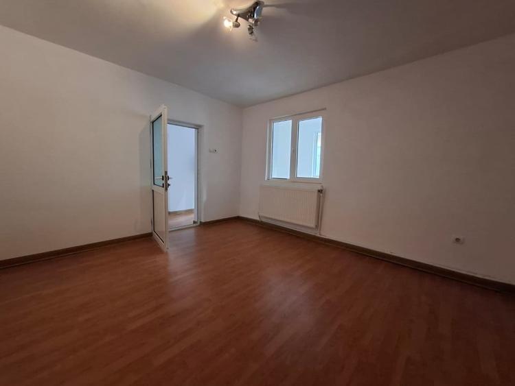 CASA 3 CAMERE  |  TROCADERO  |  COICIU - 4