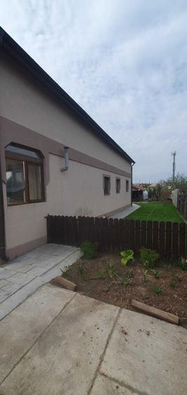 Vand casa parter 120 mp,teren 1000 mp + foisor si bucatarie vara 50 mp - 6