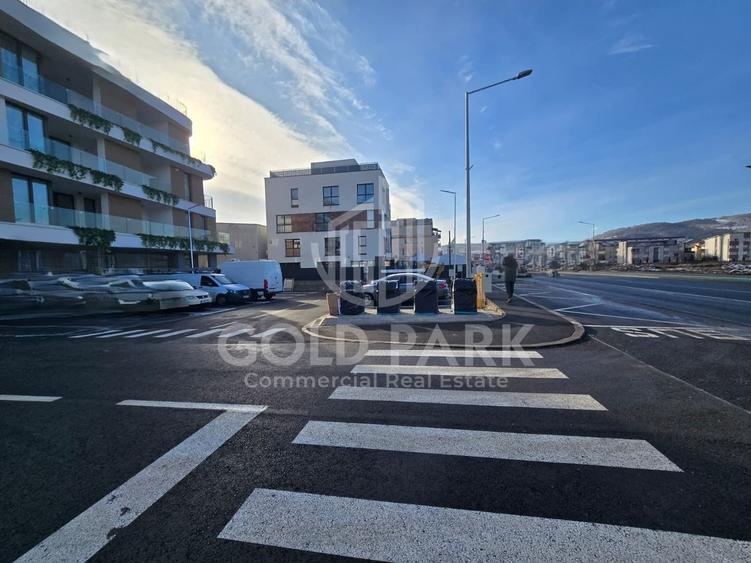 Spatiu Comercial - Floresti/Eroilor - Vitrina / TRAFIC PIETONAL - 14