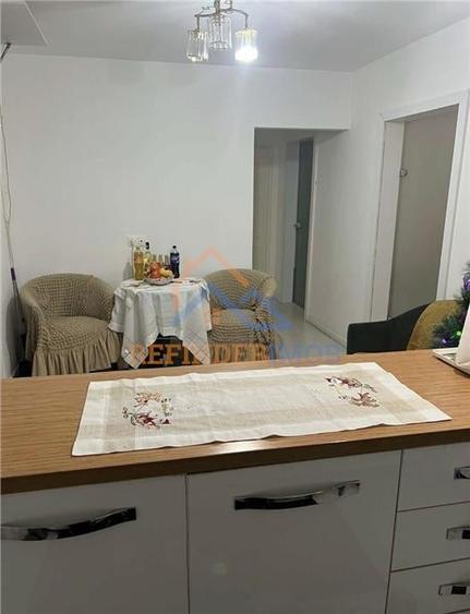 Apartament de vanzare cu 3 camere, zona Dristor - 6