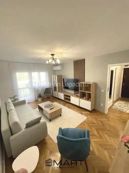 Apartament 3 camere zona Parcul Sub Arini Apartament 3 camere zona Parcul Sub Arini