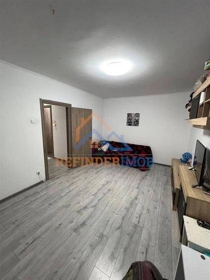 Apartament de vanzare cu 2 camere, zona Salajan - Metrou 1 Decembrie 1918 - 3