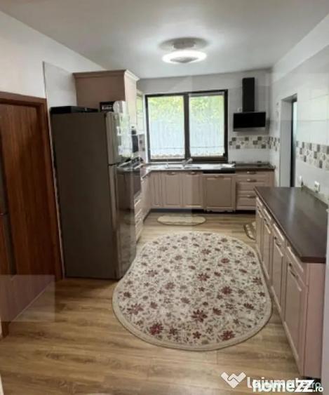 Spațiu comercial, de 365 mp, în Băiceni