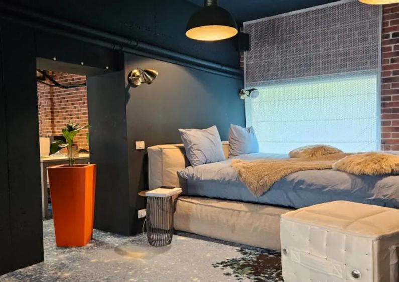 Spatiu Comercial -Piata 1 Mai - 4