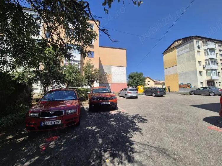 Garsoniera confort 1 de vanzare Targu Jiu, strada 9 Mai - 2