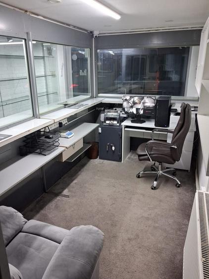 Spațiu comercial complet echipat - 3