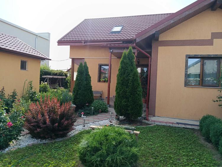 Casa cu mansarda in Cazasu - 1