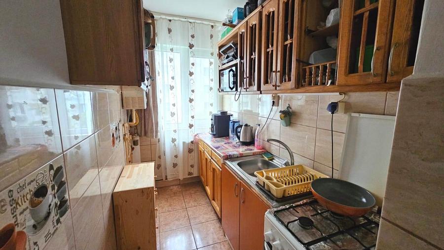 Apartament 3 camere, etaj 3/4, CT, geam baie, Alexandru - Piata Voievozilor - 2