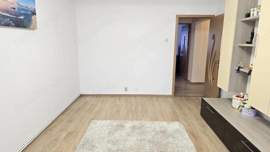 Vand apartament 2 camere decomandat in Deva, zona Zamfirescu, suprafata utila 52 mp + - 6