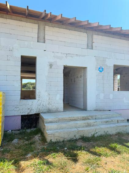 Casă individuală cu 4 camere cu Teren 420 Mp în Țegheș