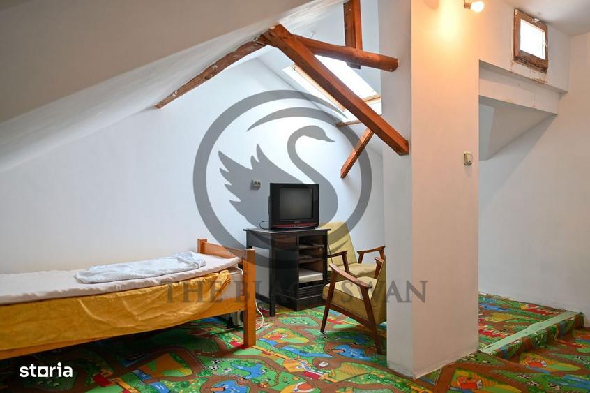 Casa cu 7 camere de vanzare | Zona Centrala, Baicoi | Comision 0% - 9