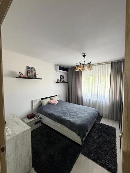 Vand Schimb ap 4 cam decomandat 100 mp sect 2 str.Stolnicul Vasile cu casa ap 2-3 cam sect. 2 - 9