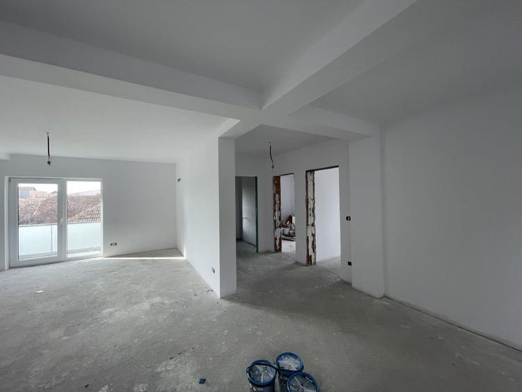 Apartament finalizat, Cu parcare subterana inclusa// 3 camere, 2 bai, 2 balcoane - 6