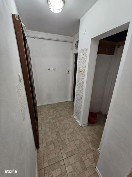 Inchiriez ap cu 2 camere zona Scoala 5 - 7