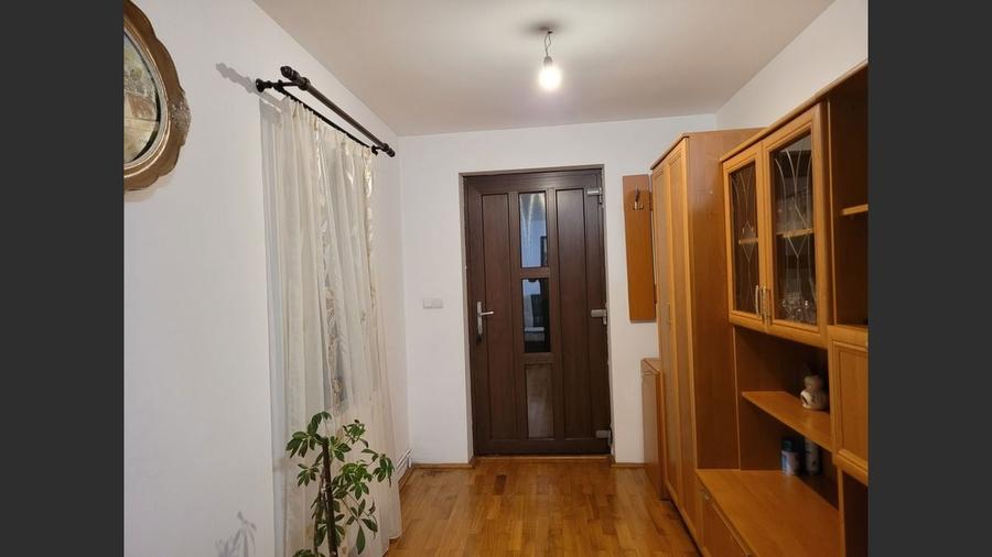 Apartament 3 camere la parter în imobil P+M ,curte proprie 70 mp - 9