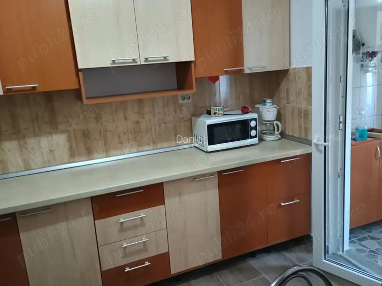 Inchiriez ap doua camere