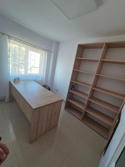 Spatiu central birouri, cabinete - 3