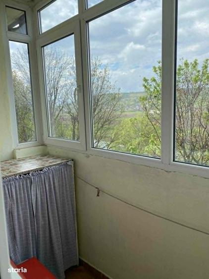 Apartament de vanzare cu 3 camere zona Micro 1 - 1