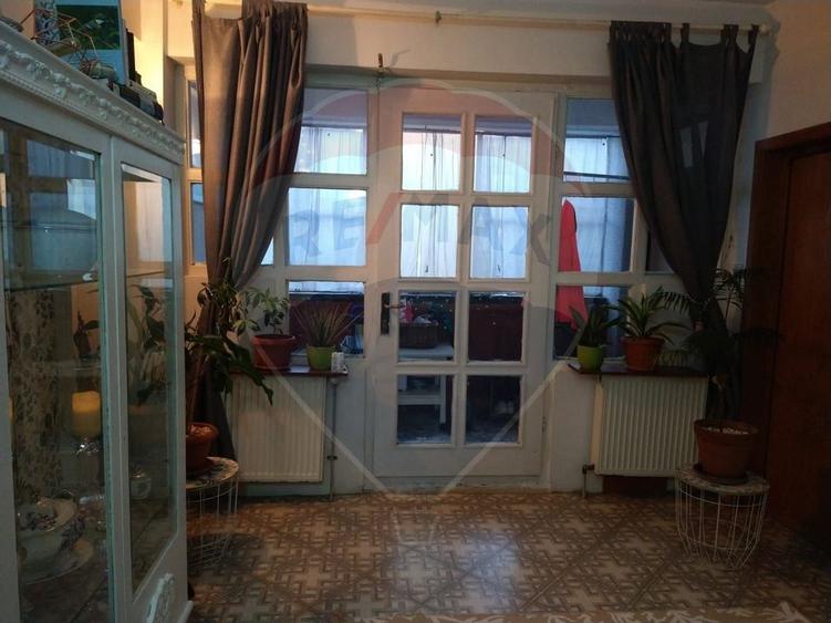 DE VANZARE Casă / Vilă cu 6 camere în Popesti-Leordeni - 42