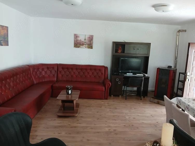 Casă cu 7 camere cu Teren 800 Mp în Aeroport