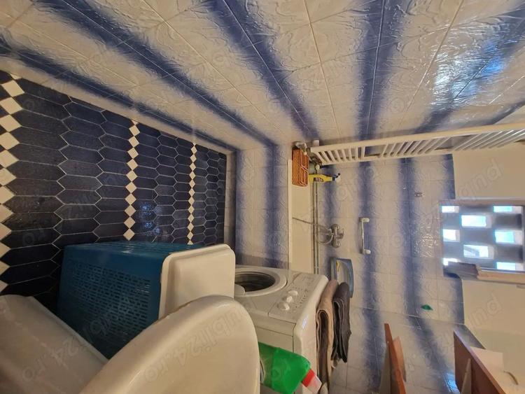 De inchiriat apartament 4 camere - 5