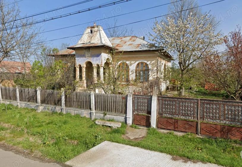 Casă cu 3 camere cu Teren 1543 Mp în Giurgița