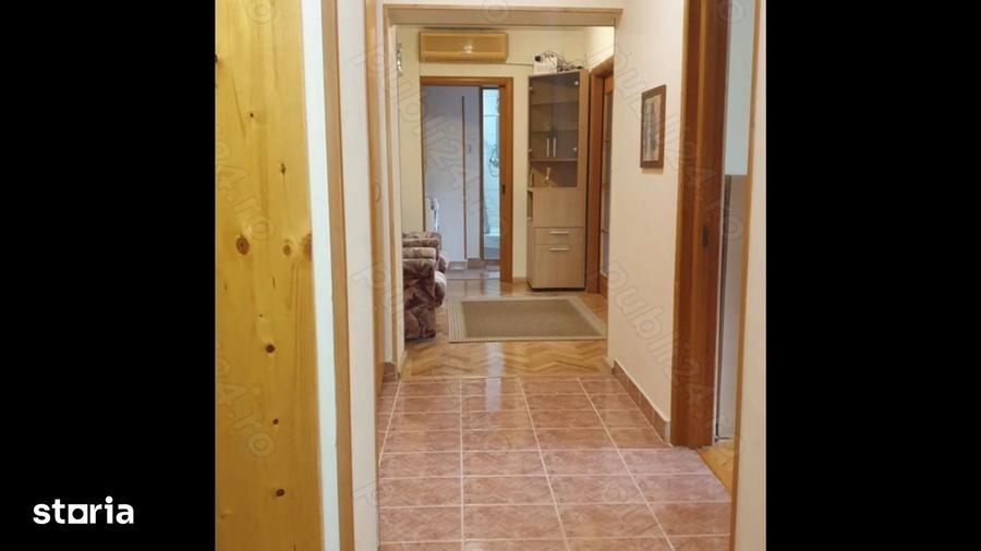 Apartament cu 3 camere decomandat în Rahova