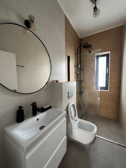 Casă individuală cu 4 camere cu Teren 350 Mp în Tunari
