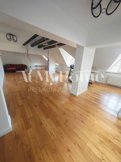Duplex cu 7 camere cu Canalizare în Iancu Nicolae