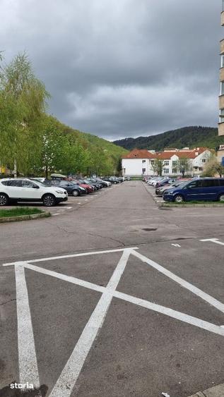 Apartament cu 3 camere decomandat, mobilat în Valea Cetății