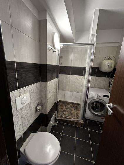 Apartament cu 2 camere decomandat în Podu Roș