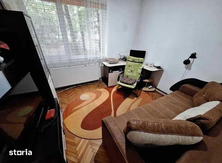 Apartament cu 4 camere în Progresul