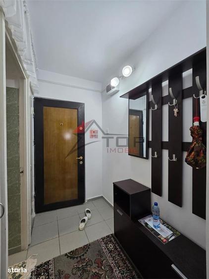 Apartament cu 2 camere semidecomandat în Mircea cel Bătrân