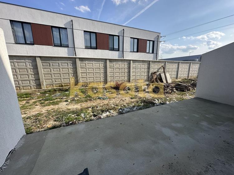 Casă individuală cu 4 camere cu Canalizare în Exterior Vest