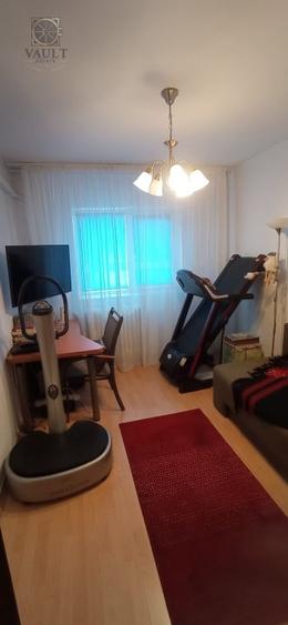Apartament cu 3 camere decomandat, mobilat în Teiul Doamnei