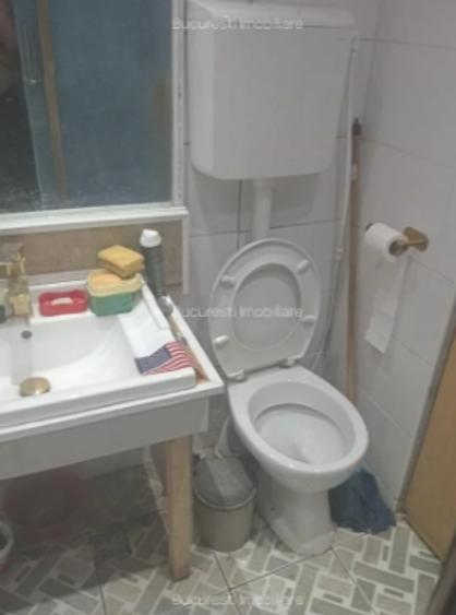 Apartament cu 3 camere semidecomandat în Titan