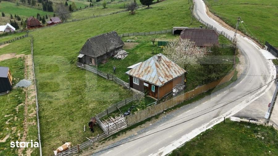 Teren de 1500 mp, în Măguri
