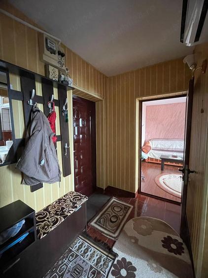 Apartament cu 2 camere decomandat în Micro 20
