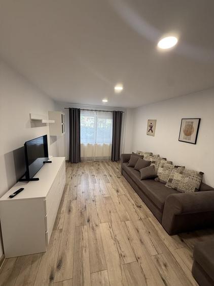 Apartament cu 2 camere decomandat în Exterior Vest