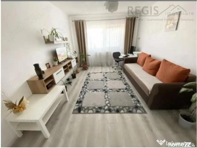 Apartament cu 3 camere decomandat în Craiter
