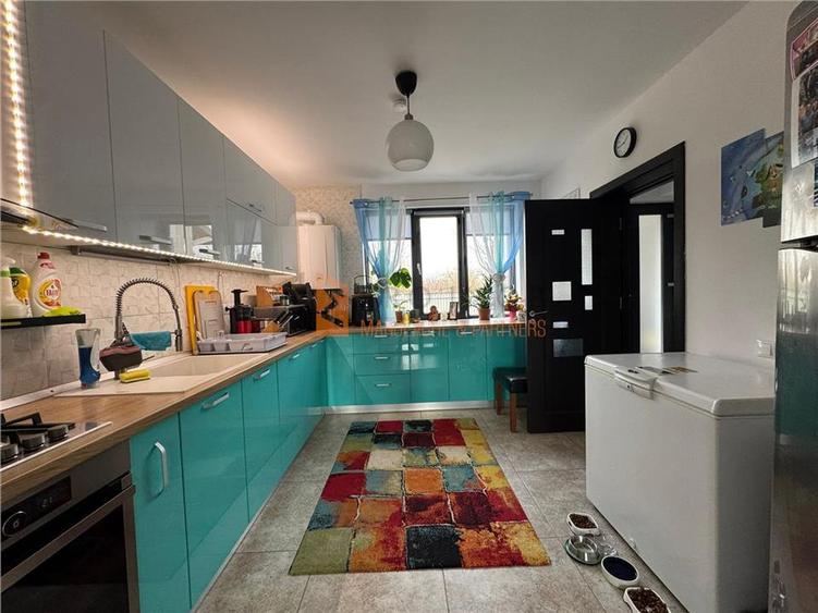Casă individuală cu 4 camere cu Teren 300 Mp în Vernești