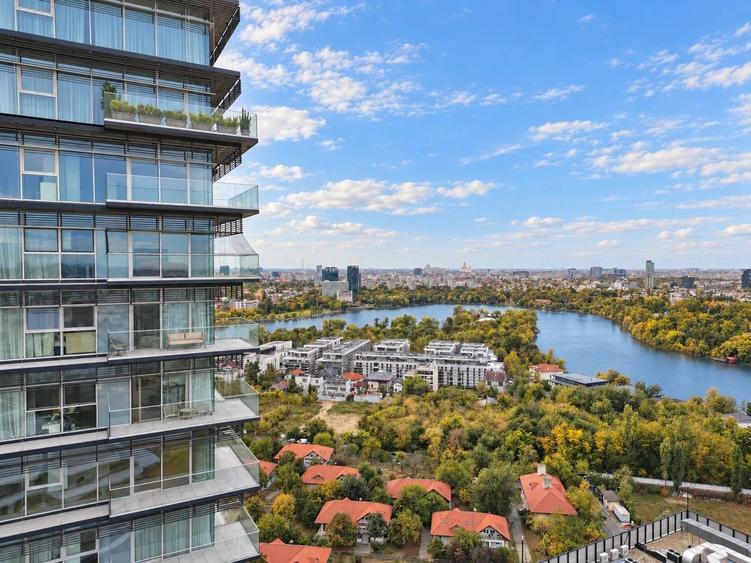 Apartament cu 4 camere decomandat în Floreasca